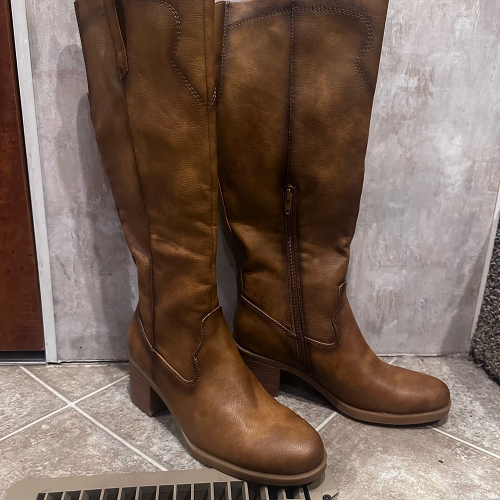*Brand New!* Denver Hayes Women's Brown Leather Boots